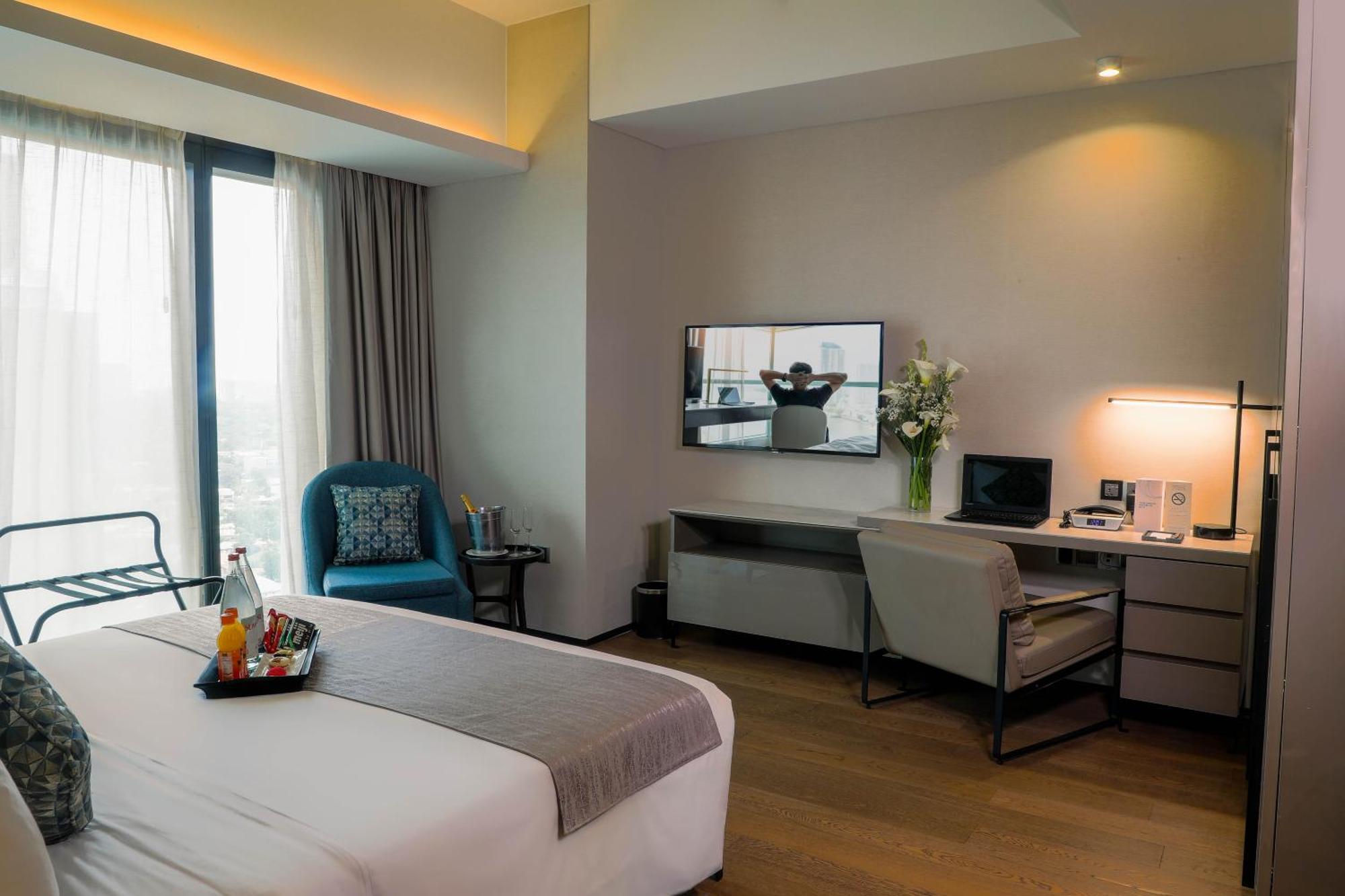 Oakwood Makati Avenue Hotell Makati City Eksteriør bilde